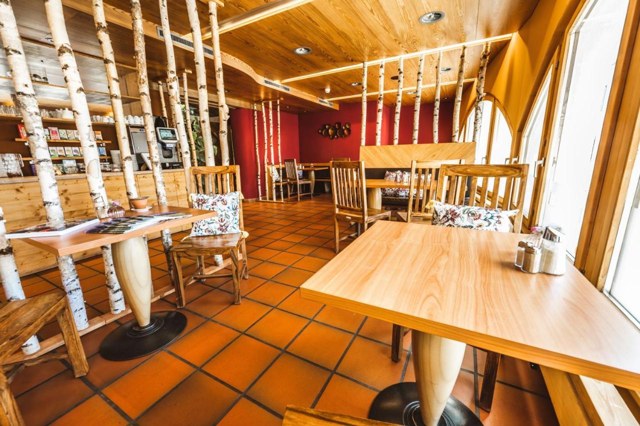 Curuna Hotel-Garni B&B Скуоль Екстер'єр фото
